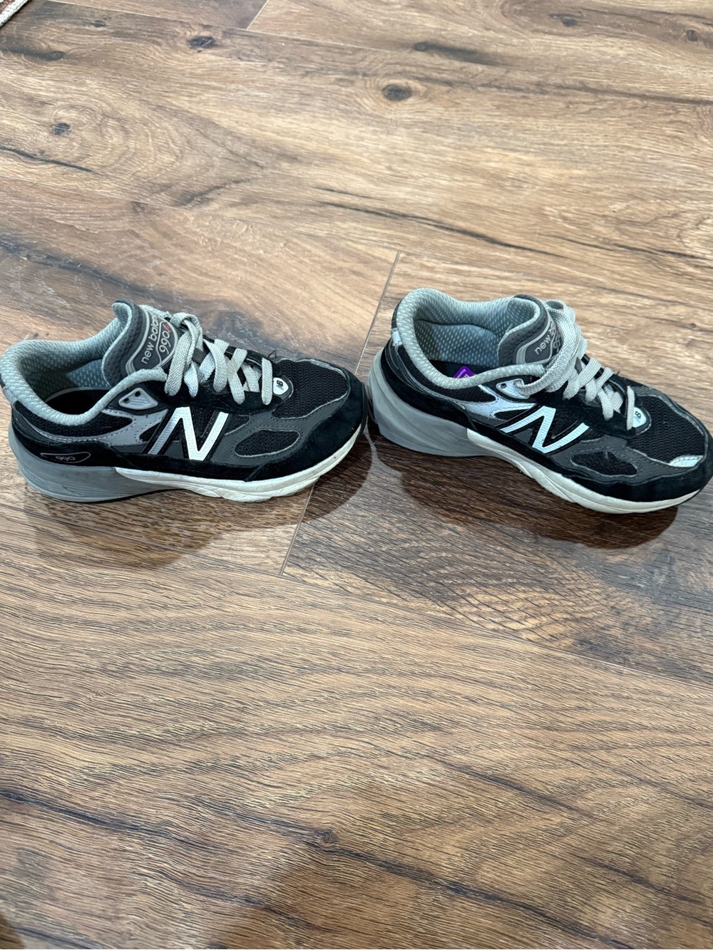 New Balance 990v6 Kids Black & Gray Athletic Sneakers